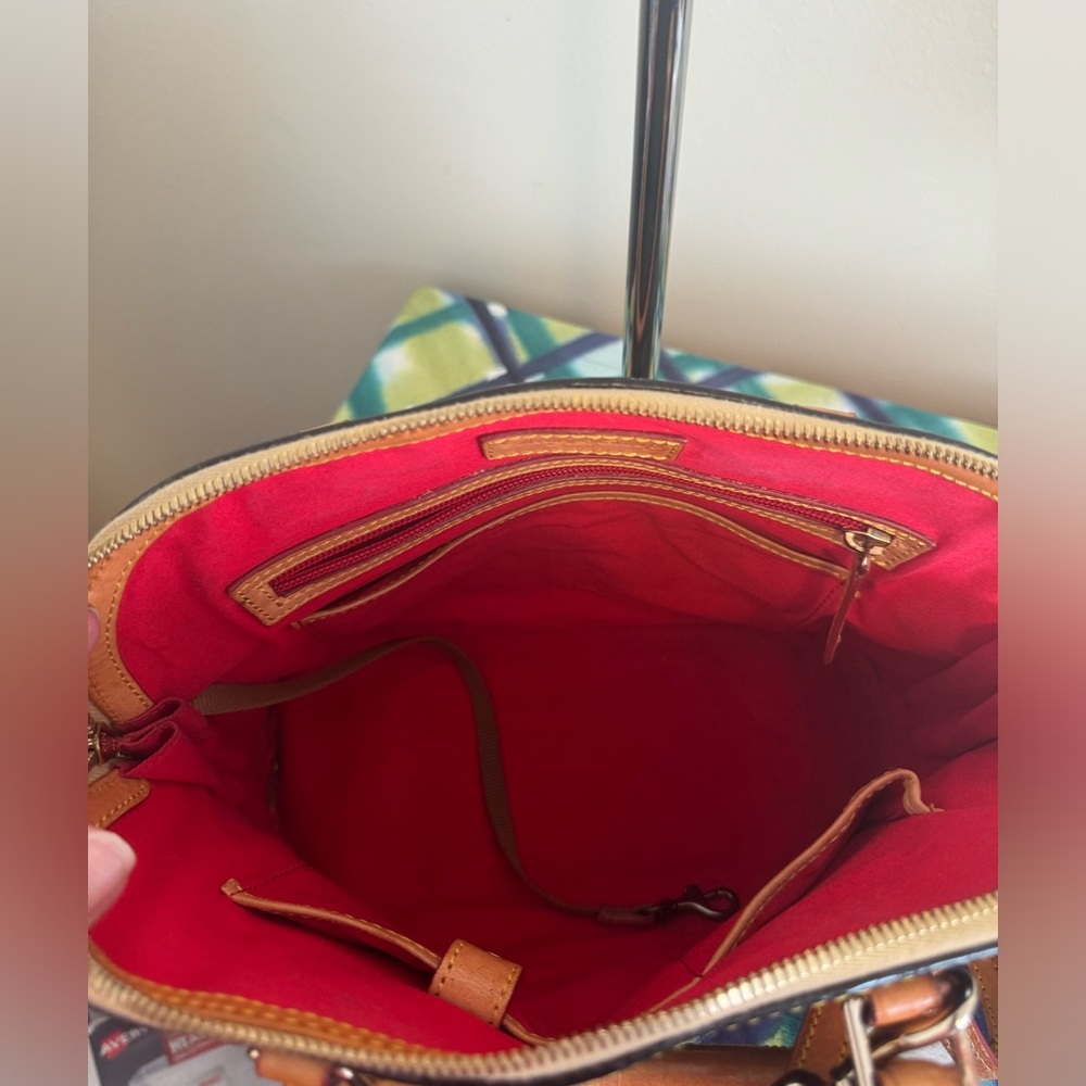 Dooney & Bourke Black and Tan Women's Bag - Picture 6 of 6